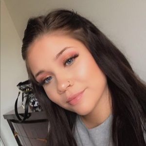 Meet your Posher, Chelsie